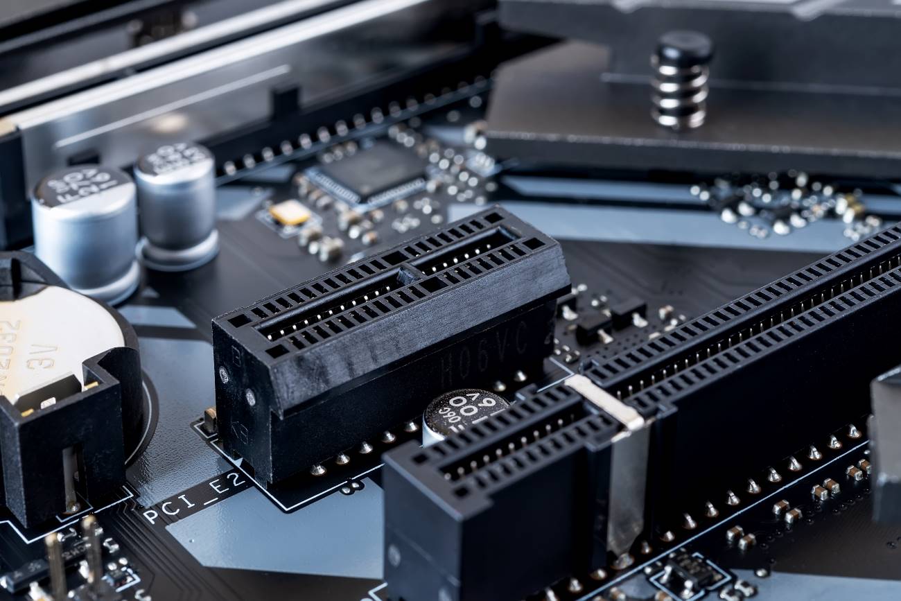 Computer_Mainboard_Circuit_Components_Closeup