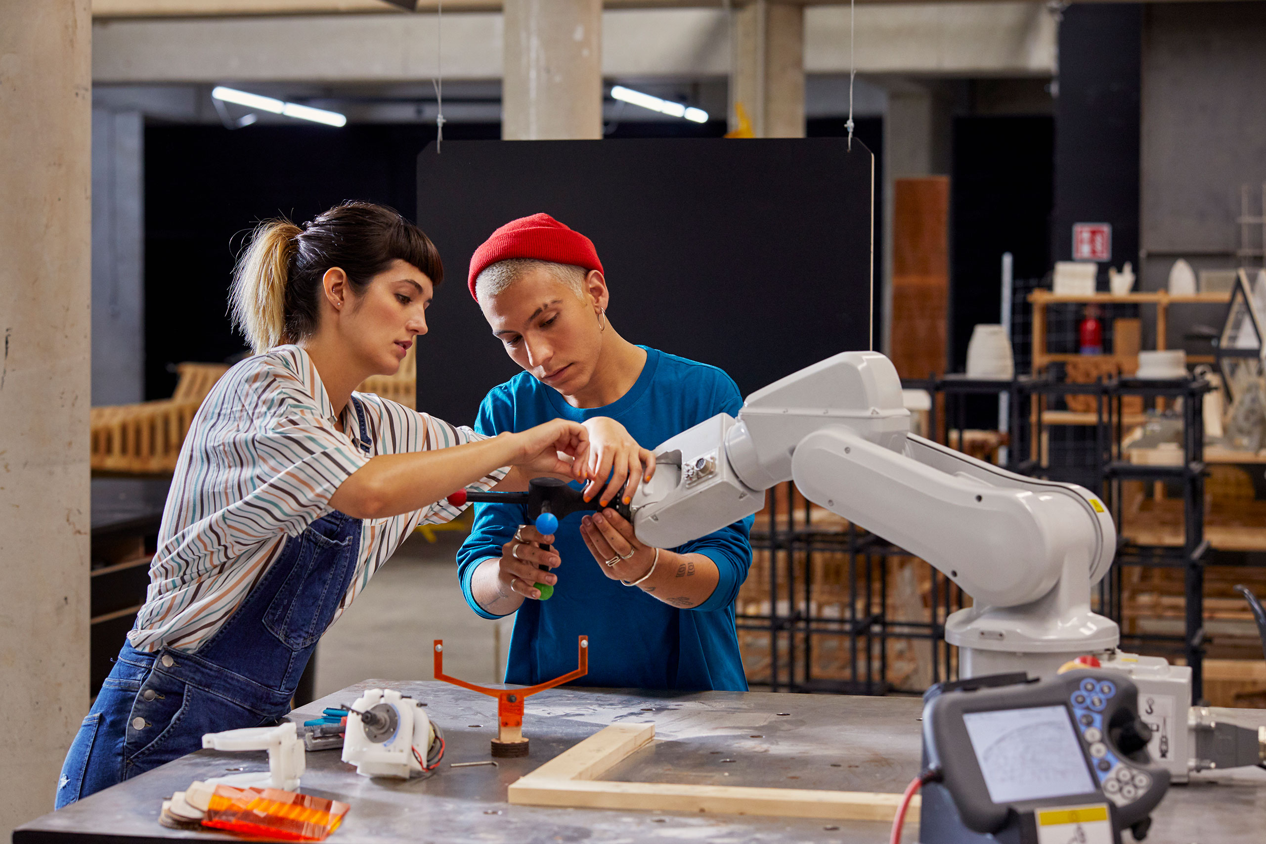 Engineers_Working_with_Robotic_Arm