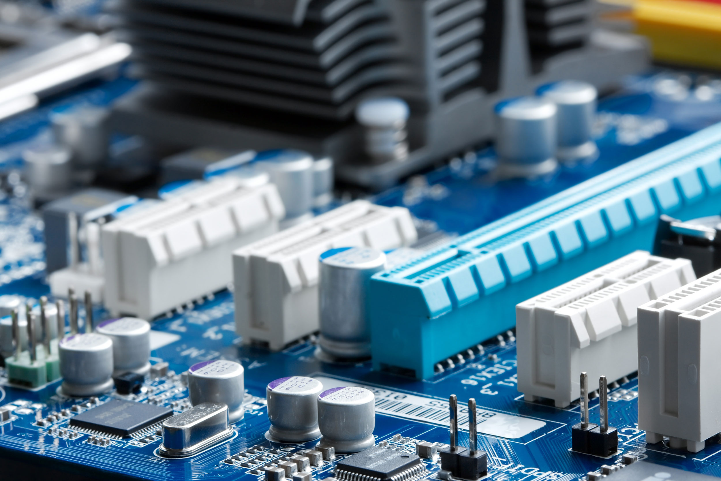 Computer_Mainboard_Closeup