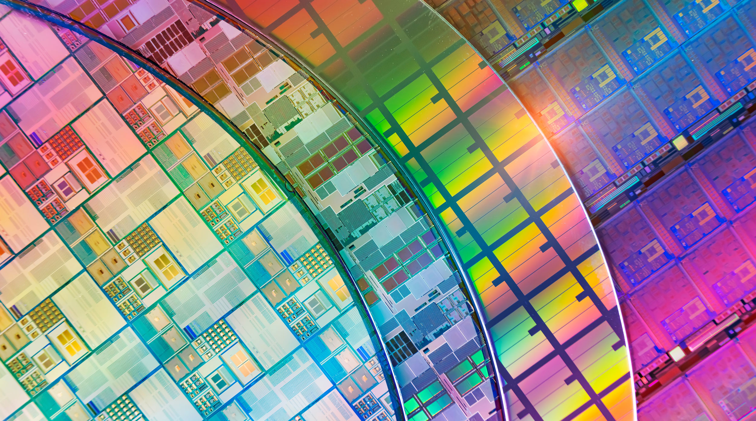 Silicon_Wafers_With_Microchips