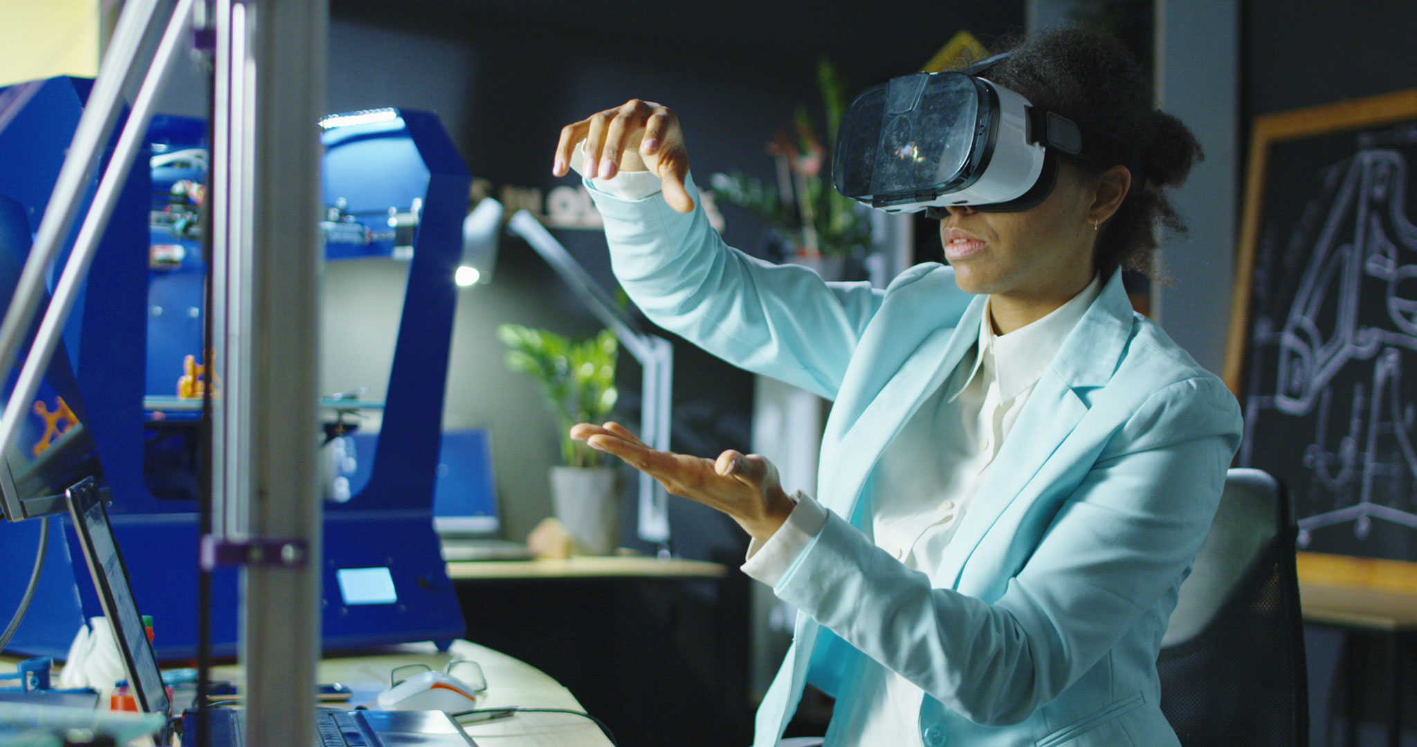 Woman_VR_Headset_Working_in_Lab
