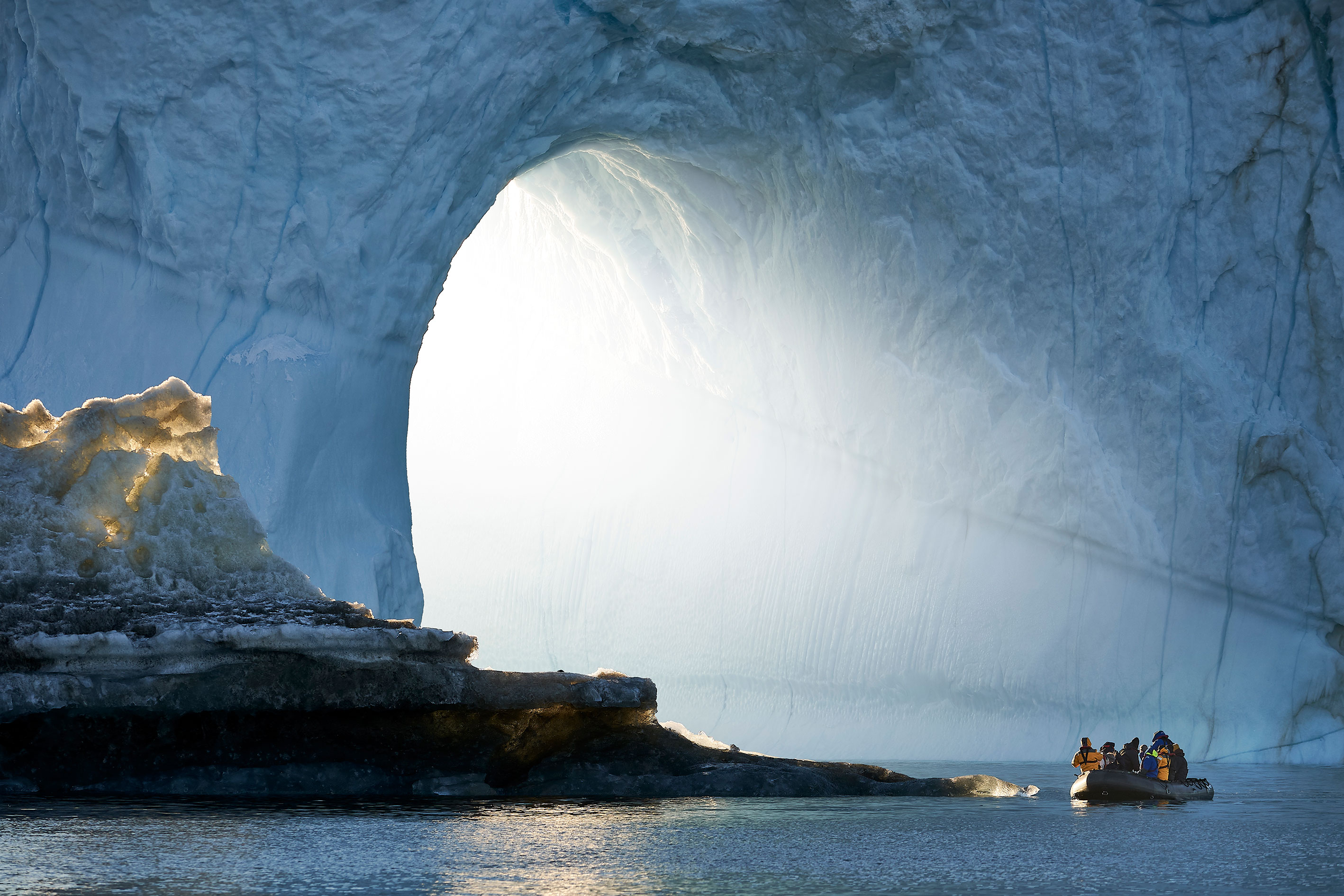 Exploring_Icebergs